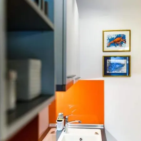 Luce & Toma - One Bedroom Luce