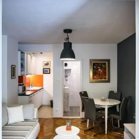 For 2 People In Apartament *